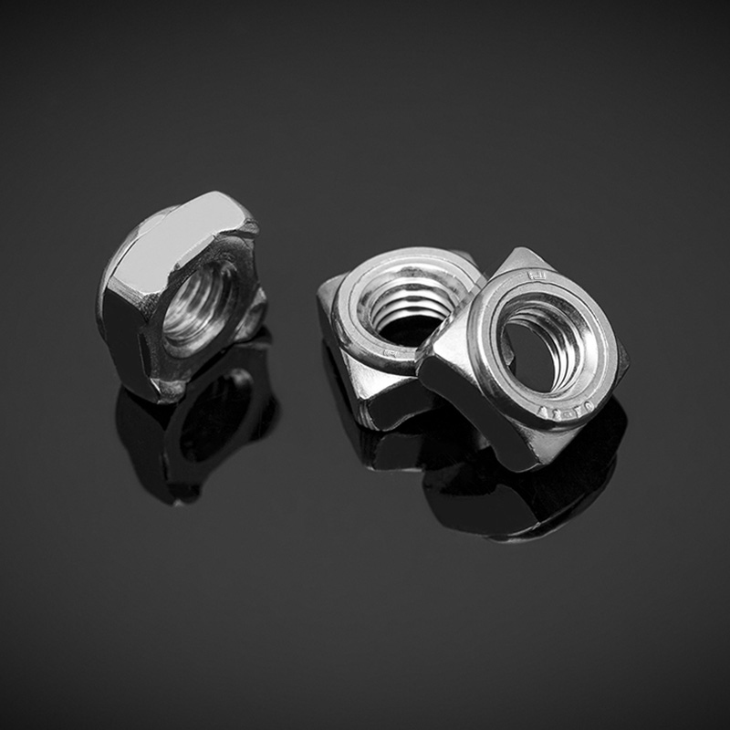 Dadi a saldare quadrati in acciaio inossidabile DIN 928